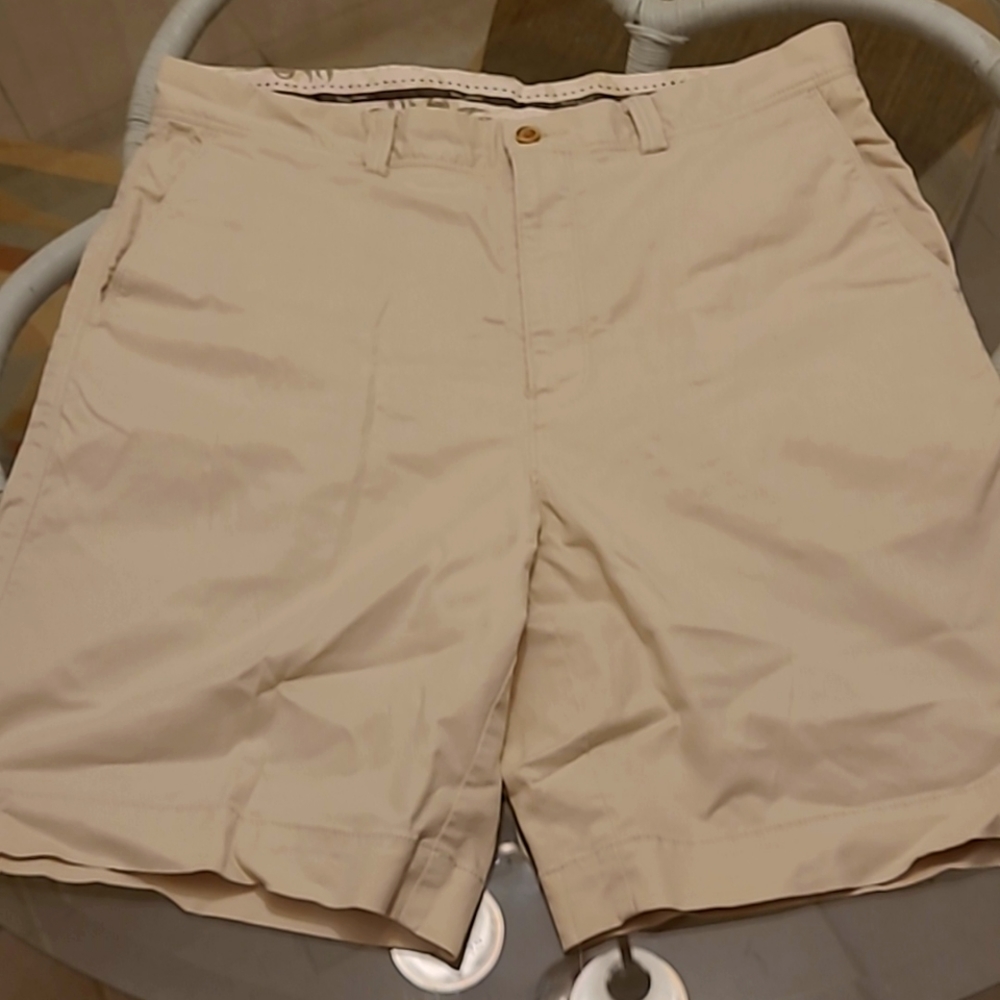 Tommy Bahama Shorts 36